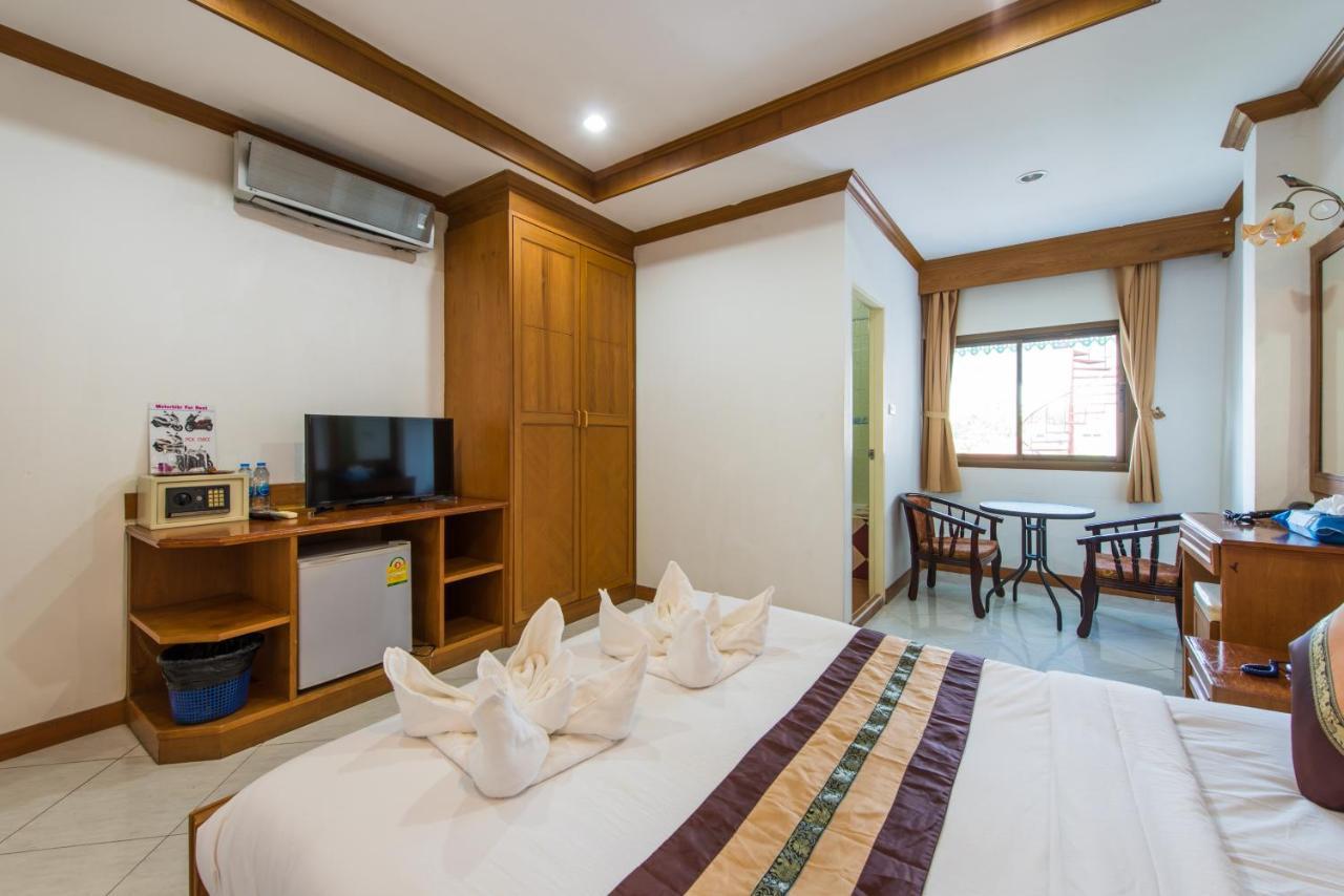 Magnific Patong Hotell Exteriör bild