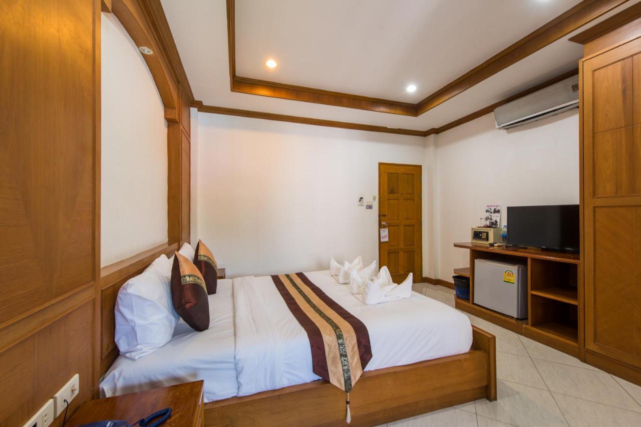 Magnific Patong Hotell Exteriör bild