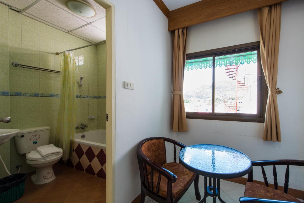 Magnific Patong Hotell Rum bild